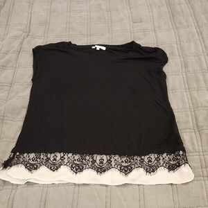 Rose & Olive Black and White Lace Trim Blouse Size XL!
